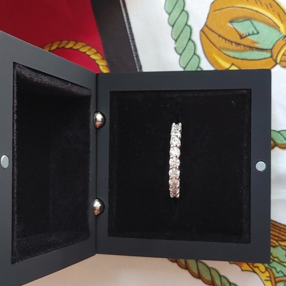 Size 6, 2.42 total cts Diamond Nexus white gold eternity band with original box - Picture 2 of 7